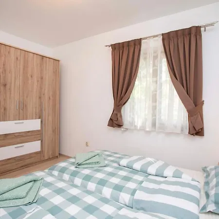 Marica Guest house *